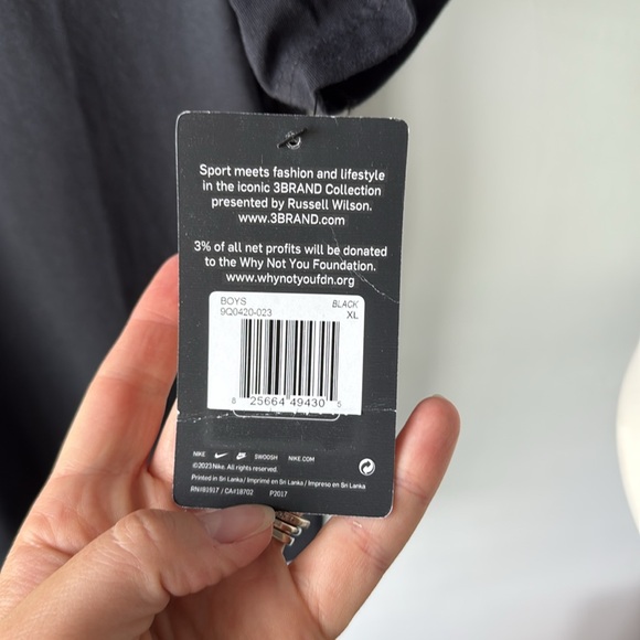 NWT Nike 3 Brand Youth Black Tee - Picture 3 of 6